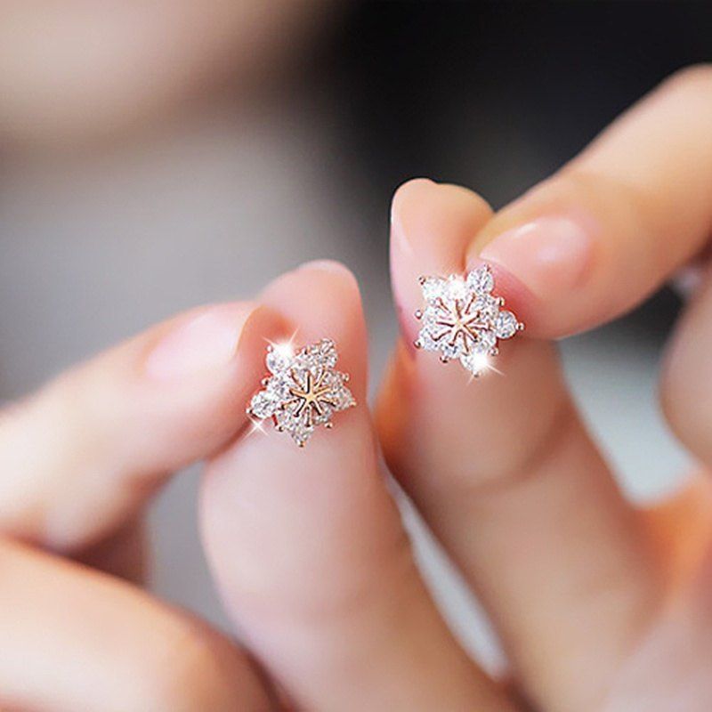 2018 Women S Small Cute Stud Earring Rhinestone Snowflake Fashion Women S Small Cute Stud Earring Rhinestone Snowflake Shiny Jewelry