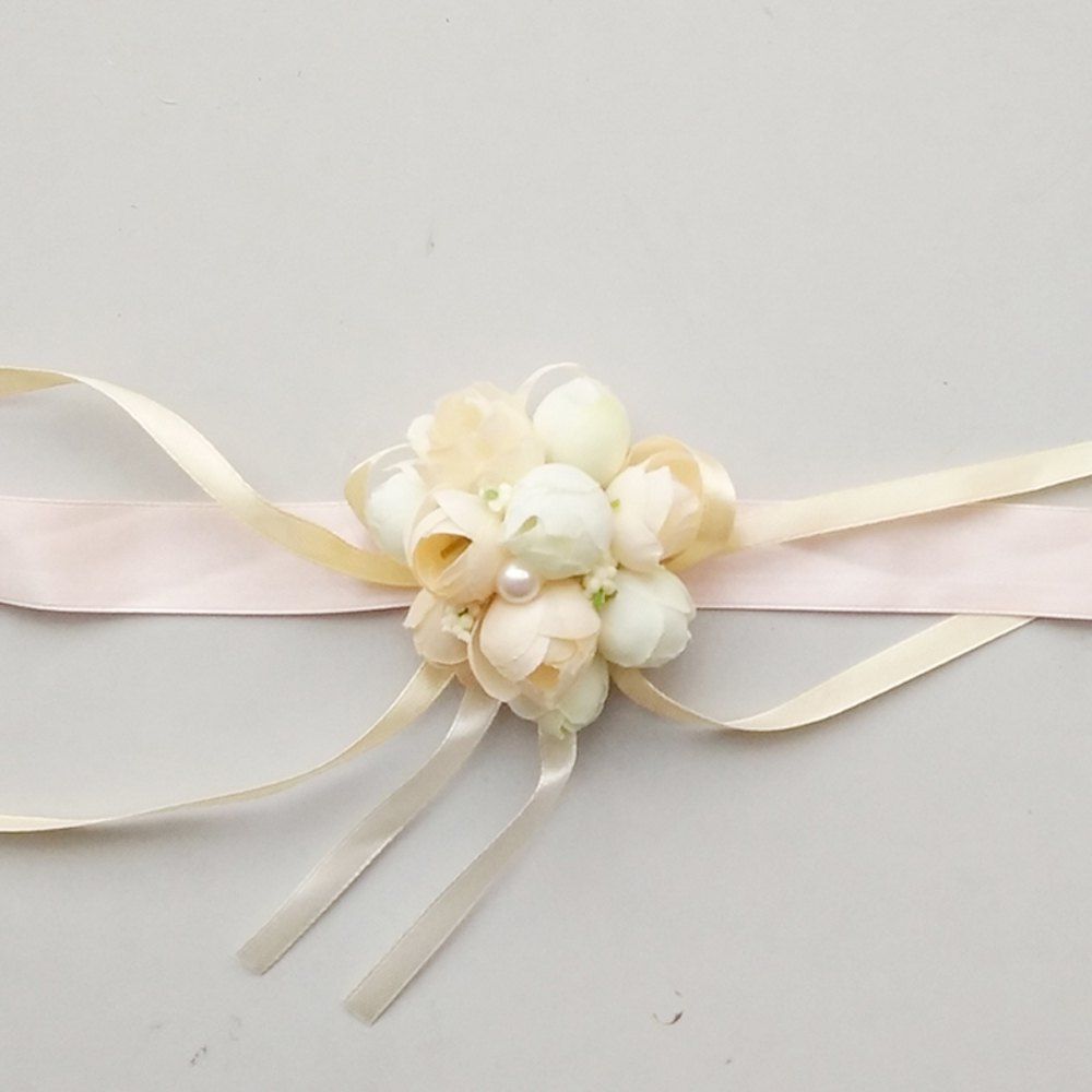 

The Rose Emulational Wrist Flower Decoration, White