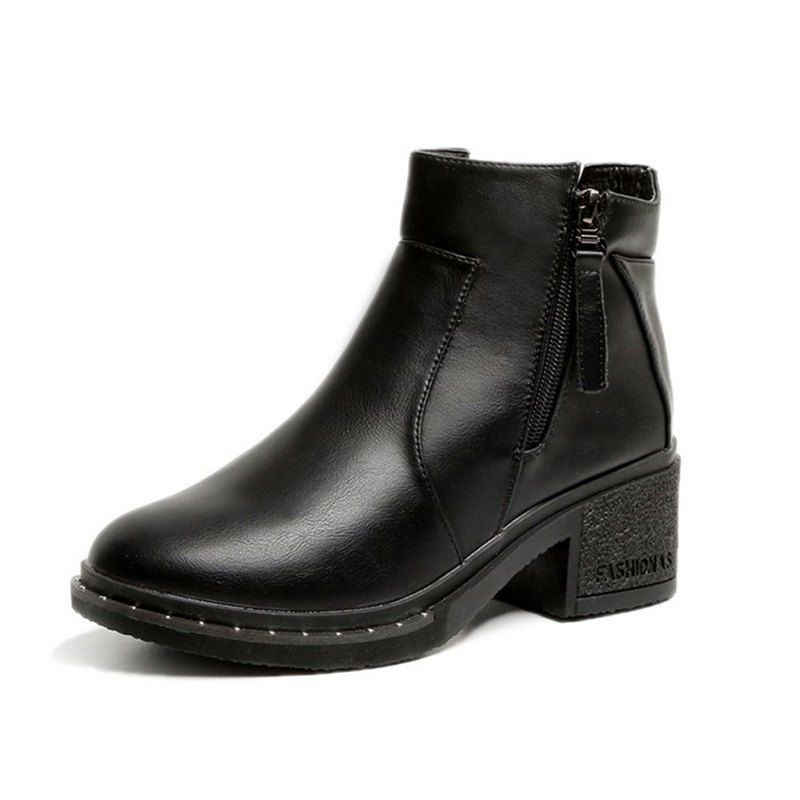 

Rough And Short Boots Boots, Black