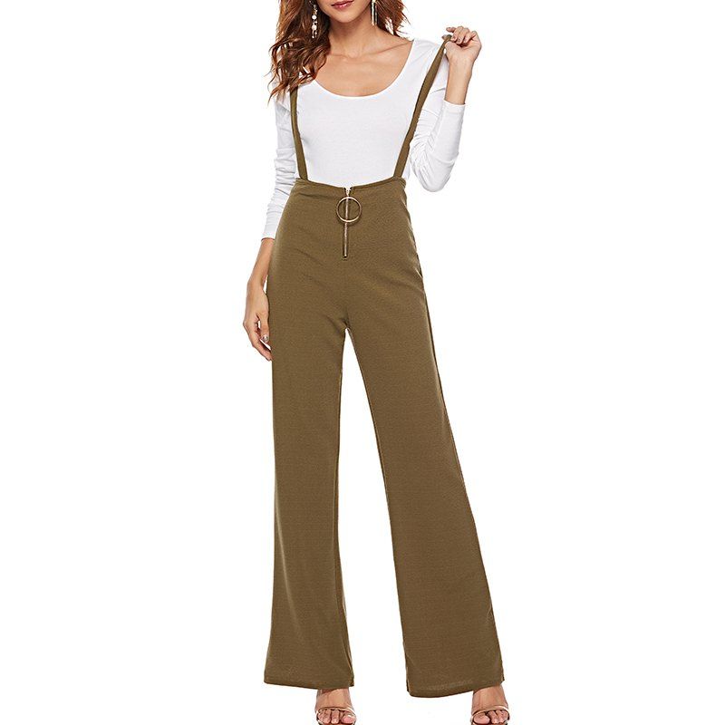 

In Autumn Slim and Waist Trousers Are Worn, Army green