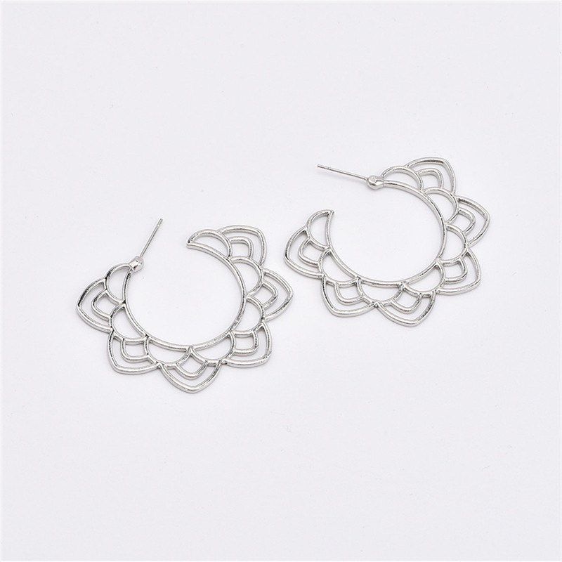 

Euramerican Style Ladies Hollowed Out Earrings, Silver