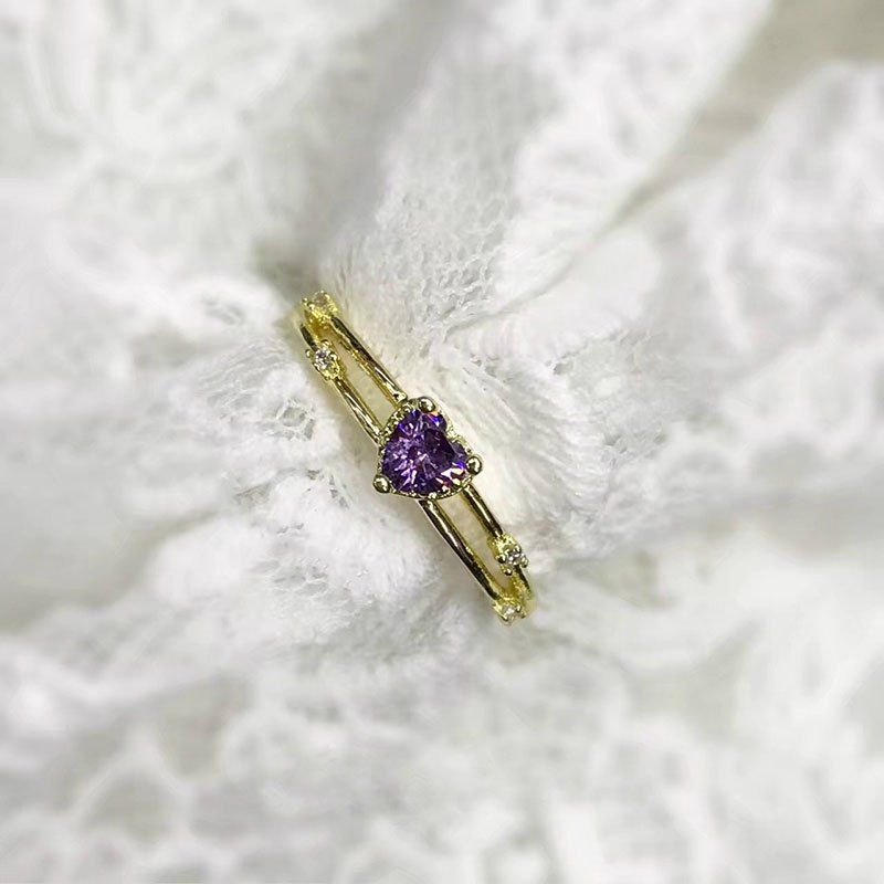 

Ladies Cubic Zirconia Heart-shaped Purple Amethyst Commitment Ring, Gold