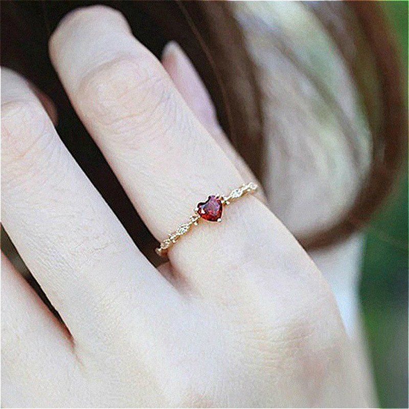 

Women'S Delicate 18K Gold Red Heart-Shaped Diamond Gemstone Ring