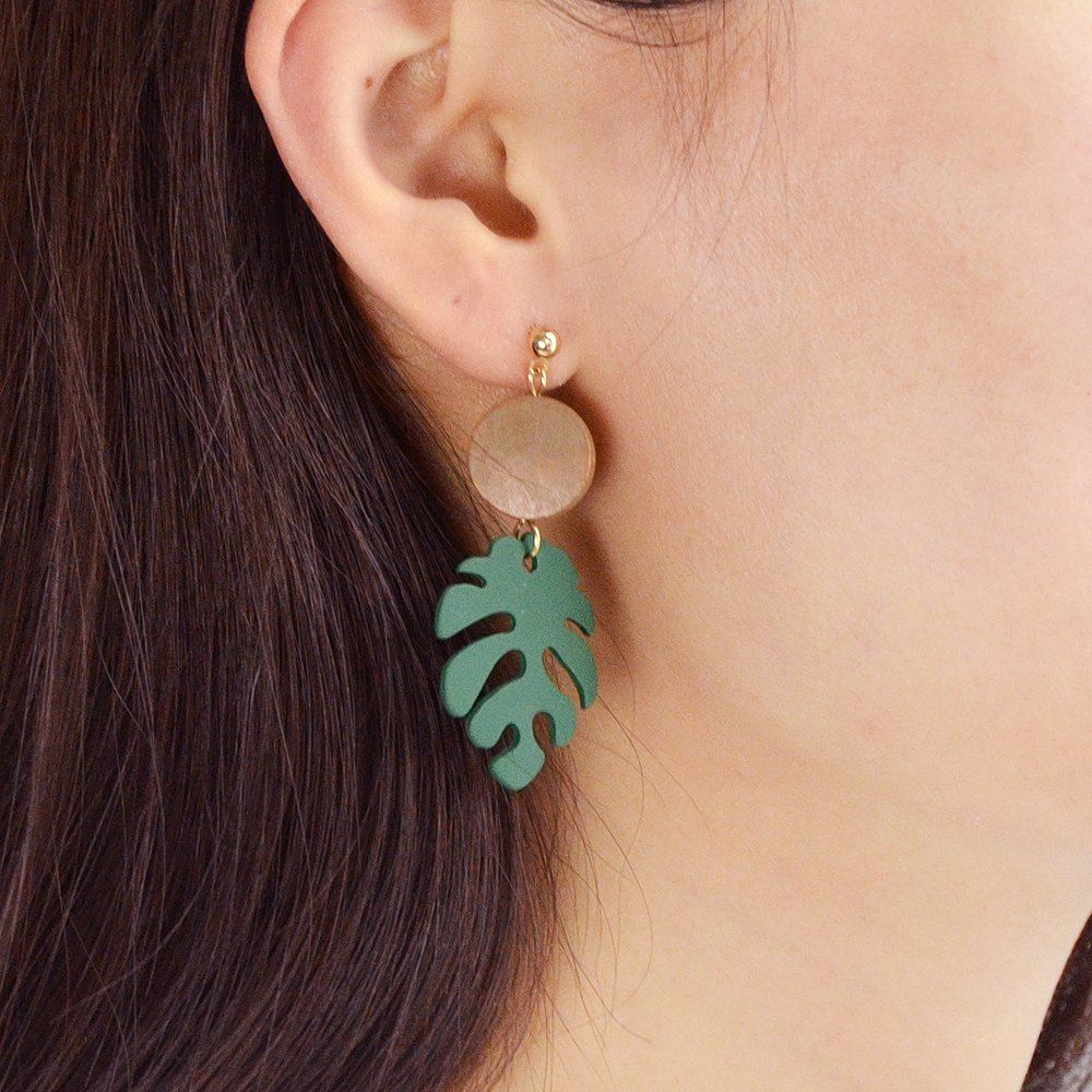 

Gold-Color with Green Leaf Acrylic Earring, Shamrock green